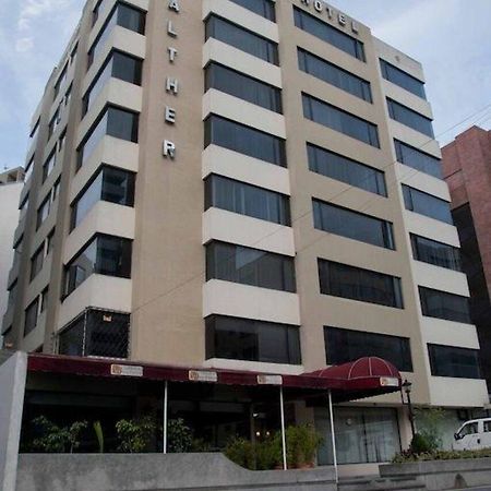 Aparthotel Walther Quito Bagian luar foto