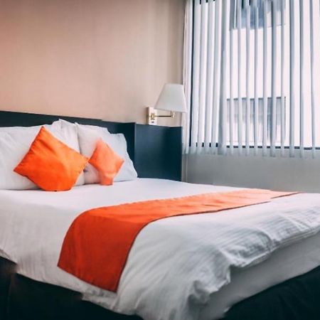 Aparthotel Walther Quito Bagian luar foto