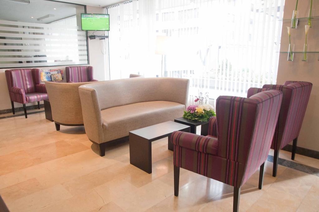Aparthotel Walther Quito Bagian luar foto