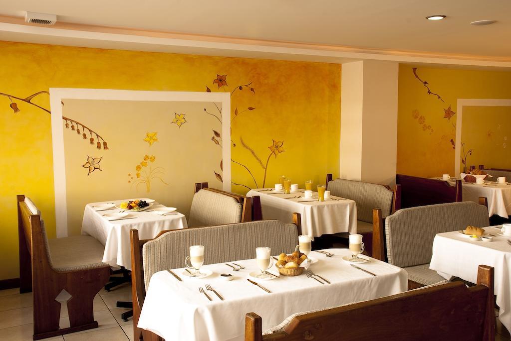 Aparthotel Walther Quito Bagian luar foto