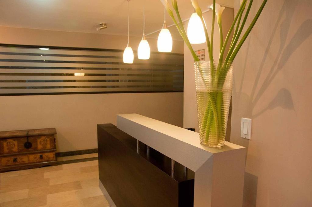 Aparthotel Walther Quito Bagian luar foto